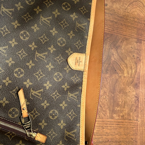 LV PURSE EXCEPTIONAL CONDITION - Picture 5 of 15
